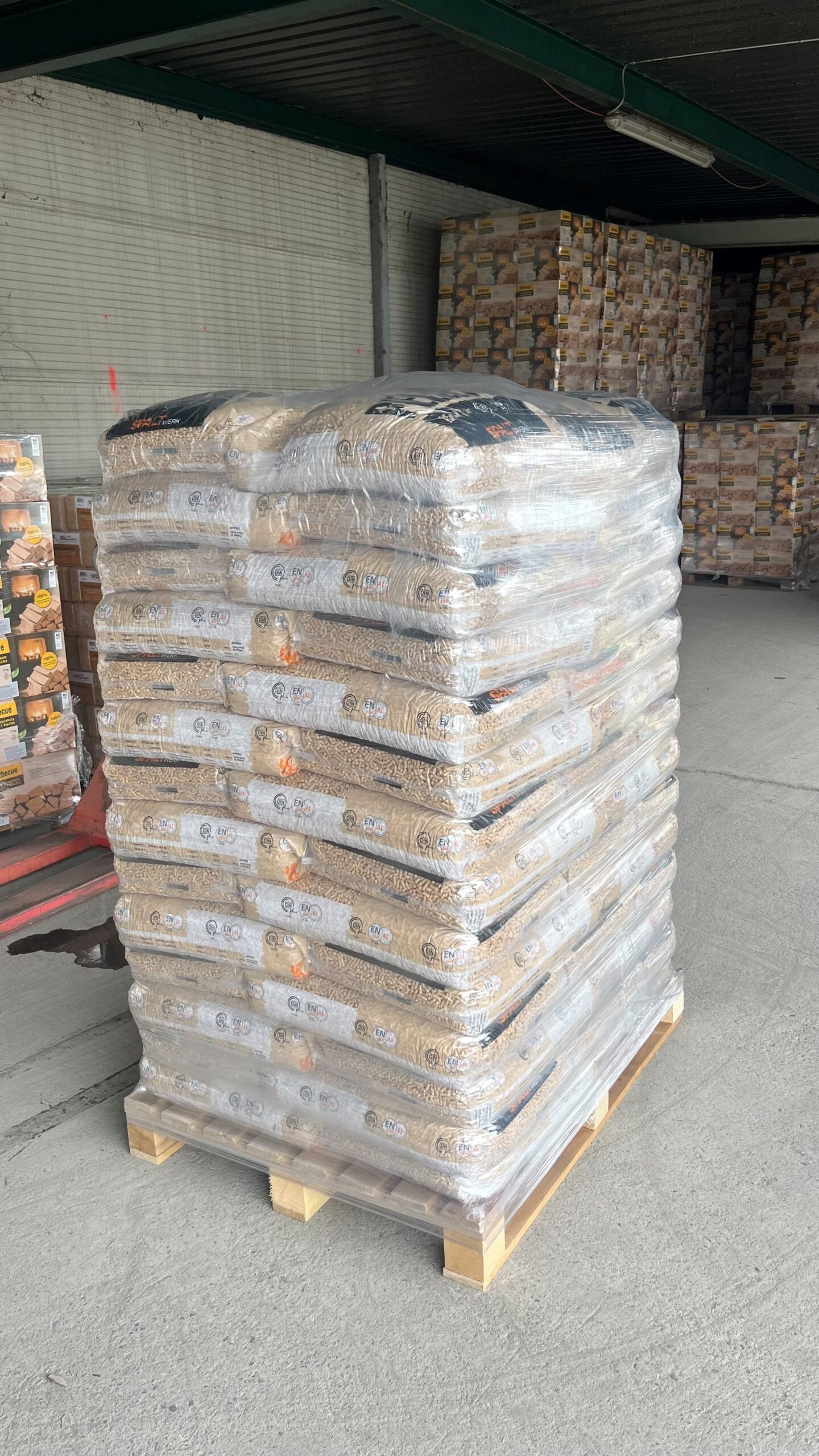 ENplus A1 Holzpellets – Palette gestapelt und foliert
